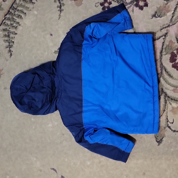 Old Navy winter coat, 18-24 months, blue with lime green lining 📦 - Picture 2 of 4